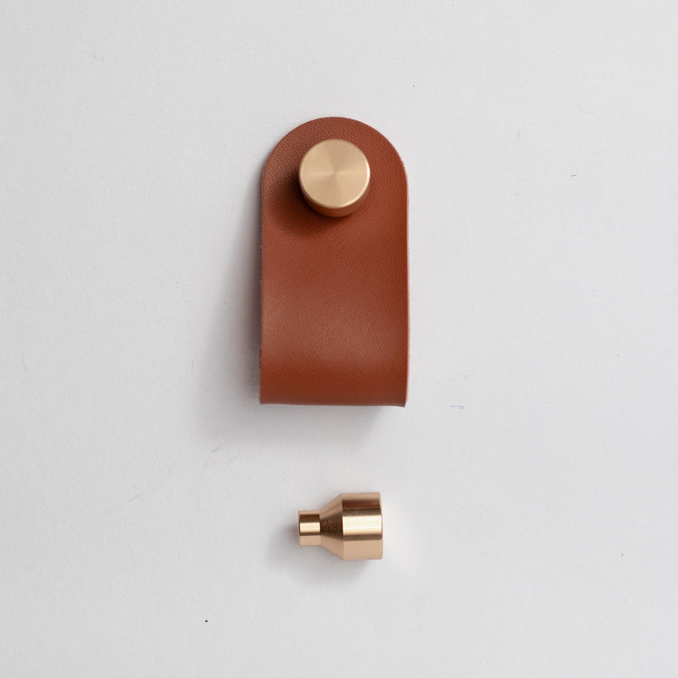 Amoli Leather Knob